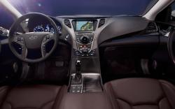 HYUNDAI AZERA interior