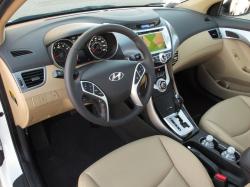 HYUNDAI ELANTRA AT interior