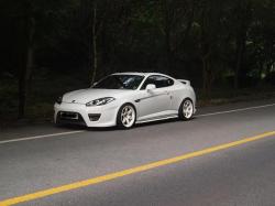 HYUNDAI GENESIS 2.0T white