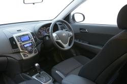 HYUNDAI I 30 interior