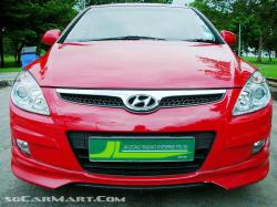 HYUNDAI I 30 red