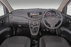 HYUNDAI I10 1.1 interior