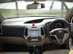 HYUNDAI I20 brown