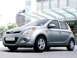 HYUNDAI I20 silver