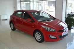 HYUNDAI I30 red