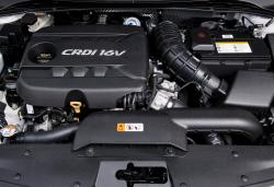 HYUNDAI I40 engine