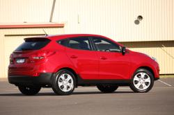 HYUNDAI IX 35 red