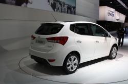 HYUNDAI IX20 black