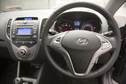 HYUNDAI IX20 interior