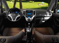 HYUNDAI IX20 interior