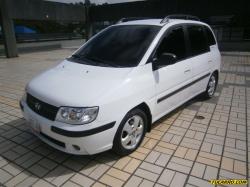 HYUNDAI MATRIX white