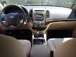 HYUNDAI SANTA FE interior