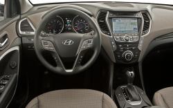 HYUNDAI SANTA FE interior