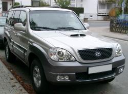 HYUNDAI TERRACAN brown