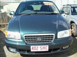 HYUNDAI TRAJET green