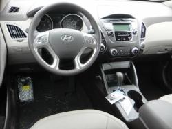 HYUNDAI TUCSON brown