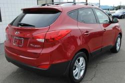 HYUNDAI TUCSON red