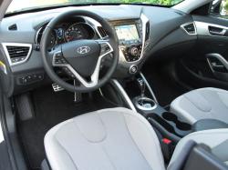 HYUNDAI VELOSTER interior