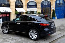 INFINITI FX 30D black