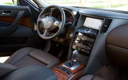 INFINITI FX interior