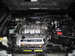 INFINITI I30 engine