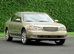 INFINITI I30 green