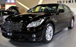 INFINITI M 37 black