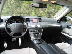 INFINITI M interior