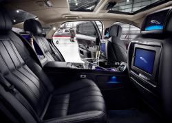 JAGUAR XJ interior