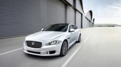 JAGUAR XJ white