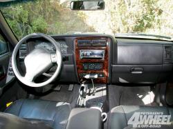 JEEP CHEROKEE interior