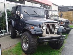 JEEP CJ 7 white