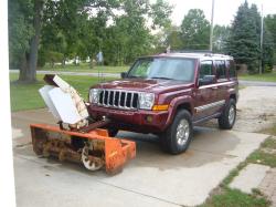 JEEP COMMANDER red