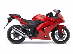 KAWASAKI NINJA 1000 red