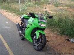 KAWASAKI NINJA 250R green