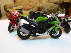 KAWASAKI NINJA ZX-10R red