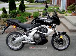 KAWASAKI VERSYS black