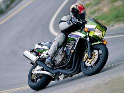 KAWASAKI ZRX 1200 engine