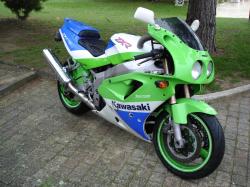 kawasaki zxr 750