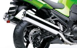 KAWASAKI ZZR engine