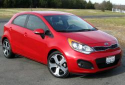 KIA RIO red