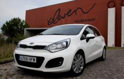 KIA RIO white