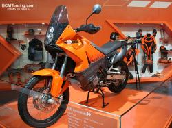 KTM 990 ADVENTURE red