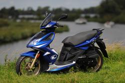 KYMCO SUPER 8 blue