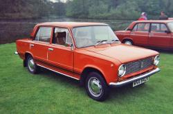 LADA 119 red