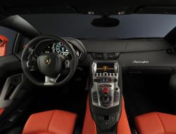 LAMBORGHINI AVENTADOR 700-4 interior