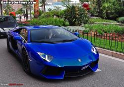 LAMBORGHINI AVENTADOR LP 700-4 blue