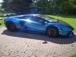 LAMBORGHINI AVENTADOR blue