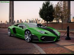 LAMBORGHINI AVENTADOR green