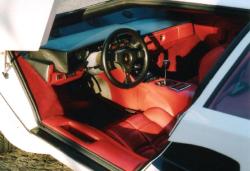 LAMBORGHINI COUNTACH interior